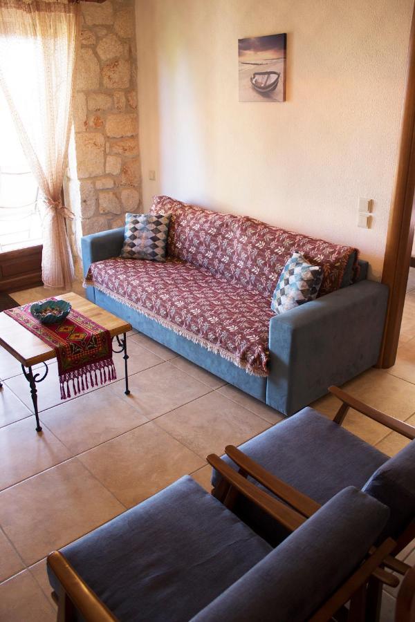 Helen'S Stone House Apartment Сивири Екстериор снимка