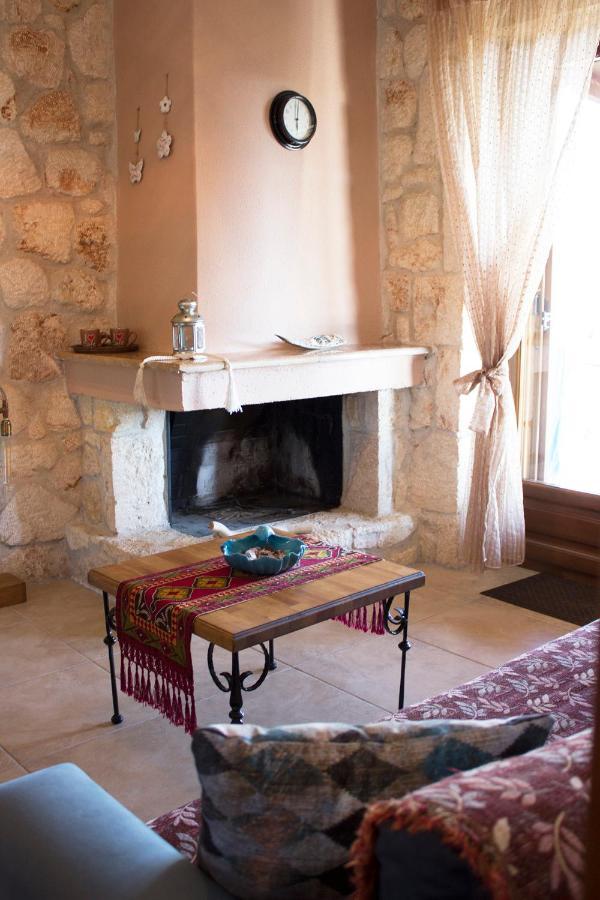 Helen'S Stone House Apartment Сивири Екстериор снимка